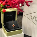 VanCleef VCA Mini Size one-Clover Bracelet